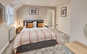 Host & Stay - Uggleby House
